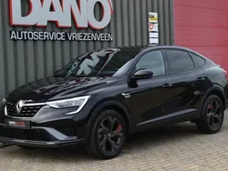 Zwart Gebruikt 2022 Renault Arkana R.S. SUV | € 23.950 (Eerlijke prijs)