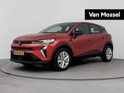 Rood Gebruikt 2024 Renault Captur Zen SUV | € 31.935 (Iets duurder)