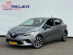 Grijs Gebruikt 2022 Renault Clio V Equilibre Hatchback | € 15.980 (Eerlijke prijs)