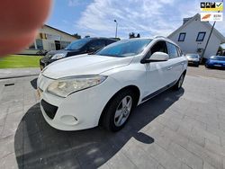 Wit Gebruikt 2010 Renault Mégane GrandTour Dynamique Stationwagen | € 1.999 (Goede deal)