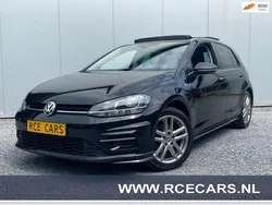 Zwart, metallic lak Gebruikt 2019 VW Golf VII IQ Drive Hatchback | € 19.950 (Eerlijke prijs)
