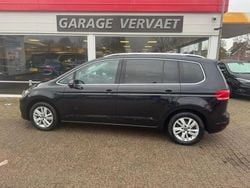 Zwart Gebruikt 2023 VW Touran Highline MPV | € 28.950 (Super prijs)