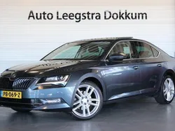 Grijs Gebruikt 2017 Skoda Superb Business Line Hatchback | € 14.750 (Eerlijke prijs)