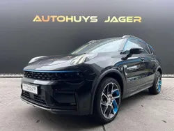 Zwart, metallic lak Gebruikt 2022 Lynk & Co 01 SUV | € 21.950 (Eerlijke prijs)
