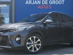 Grijs Gebruikt 2018 Kia Stonic Platinum SUV | € 16.650 (Eerlijke prijs)