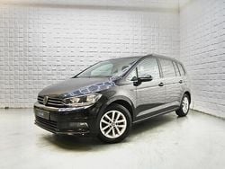 Zwart Gebruikt 2017 VW Touran Highline MPV | € 14.999 (Goede deal)