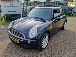 Zwart Gebruikt 2006 Mini ONE Hatchback | € 1.999 (Goede deal)