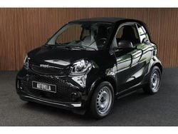 Zwart, metallic lak Gebruikt 2021 Smart ForTwo Electric Drive Hatchback | € 12.750 (Eerlijke prijs)