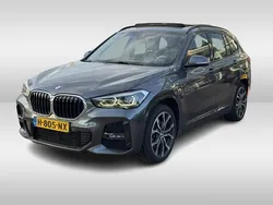 Grijs, metallic lak Gebruikt 2020 BMW X1 Efficient Dynamics SUV | € 23.999 (Eerlijke prijs)