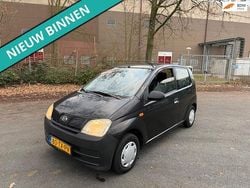 Zwart (metallic) Gebruikt 2007 Daihatsu Cuore Hatchback | € 899 (Super prijs)