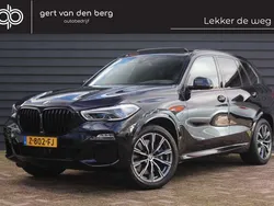 Zwart Gebruikt 2020 BMW X5 M Sport SUV | € 56.900 (Eerlijke prijs)