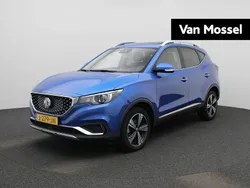 Blauw Gebruikt 2020 MG ZS Luxury Sedan | € 14.995 (Eerlijke prijs)