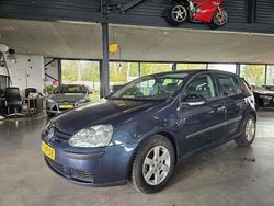 Blauw Gebruikt 2005 VW Golf IV Hatchback | € 1.995 (Eerlijke prijs)