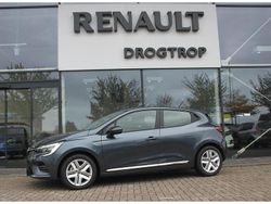 Gris titanium (grijs metallic) Gebruikt 2021 Renault Clio V Business Hatchback | € 14.925 (Super prijs)
