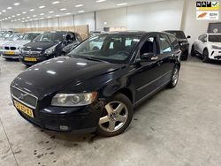 Zwart Gebruikt 2007 Volvo V50 Stationwagen | € 1.949 (Eerlijke prijs)