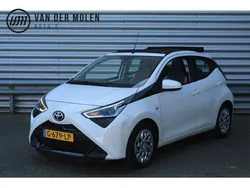 Wit Gebruikt 2019 Toyota Aygo X-play Hatchback | € 10.950 (Iets duurder)