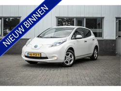 Wit Gebruikt 2011 Nissan Leaf Base Hatchback | € 4.850 (Eerlijke prijs)