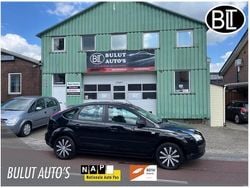 Zwart Gebruikt 2007 Ford Focus Trend Hatchback | € 995 (Eerlijke prijs)