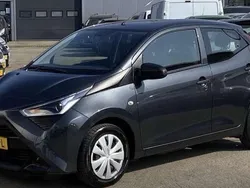 Gebruikt 2019 Toyota Aygo X-play Hatchback | € 7.250 (Goede deal)