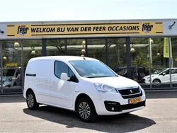 Wit Gebruikt 2019 Peugeot Partner Premium MPV | € 13.500