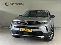 Grijs Gebruikt 2023 Opel Mokka Elegance SUV | € 23.925 (Eerlijke prijs)