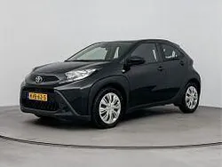 Zwart Gebruikt 2023 Toyota Aygo Limited Hatchback | € 17.445 (Eerlijke prijs)