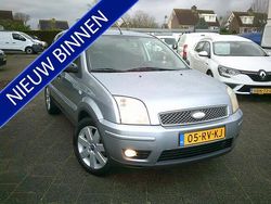Grijs Gebruikt 2005 Ford Fusion Futura MPV | € 1.499 (Goede deal)