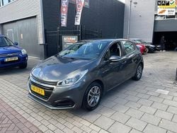 Grijs Gebruikt 2017 Peugeot 208 Active Hatchback | € 4.999 (Goede deal)