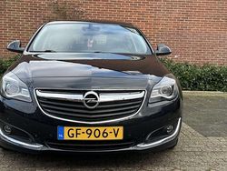 Zwart Gebruikt 2015 Opel Insignia Hatchback | € 9.999 (Eerlijke prijs)