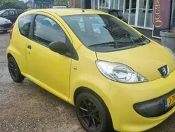 Geel Gebruikt 2006 Peugeot 107 Hatchback | € 999 (Super prijs)