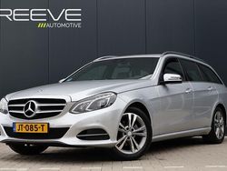 Grijs Gebruikt 2015 Mercedes E200 Stationwagen | € 18.900 (Eerlijke prijs)