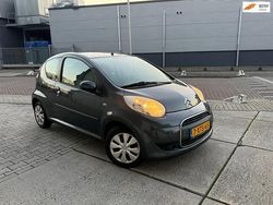 Grijs (metallic) Gebruikt 2011 Citroën C1 Hatchback | € 1.950 (Eerlijke prijs)