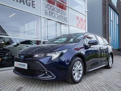Blauw (metallic) Gebruikt 2023 Toyota Corolla Active Stationwagen | € 26.566
