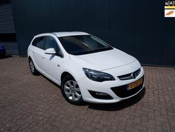 Wit Gebruikt 2015 Opel Astra Stationwagen | € 5.995 (Eerlijke prijs)