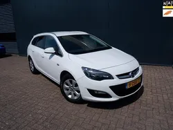 Wit Gebruikt 2015 Opel Astra Stationwagen | € 6.450 (Goede deal)