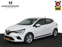 Wit Gebruikt 2022 Renault Clio V Zen Hatchback | € 14.450 (Goede deal)