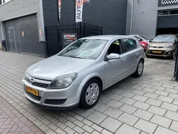 Grijs Gebruikt 2004 Opel Astra Enjoy Hatchback | € 1.999 (Eerlijke prijs)
