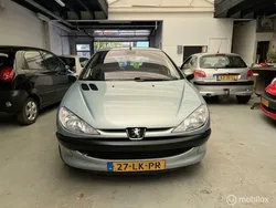 Grijs Gebruikt 2003 Peugeot 206 Premium Hatchback | € 1.400 (Eerlijke prijs)