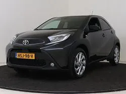 Zwart Gebruikt 2024 Toyota Aygo Pulse Hatchback | € 19.600 (Eerlijke prijs)