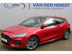 Rood Gebruikt 2023 Ford Focus ST-Line Hatchback | € 27.480 (Duur)