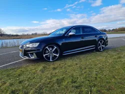 Zwart Gebruikt 2019 Audi A4 Exclusive Sedan | € 26.500 (Eerlijke prijs)