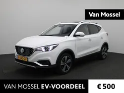 Wit Gebruikt 2021 MG ZS Luxury Sedan | € 16.995 (Eerlijke prijs)