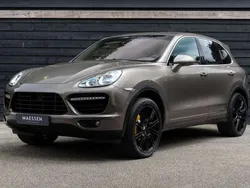 Zilver, metallic lak Gebruikt 2010 Porsche Cayenne Turbo SUV | € 52.950