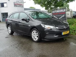 Zwart Gebruikt 2018 Opel Astra Edition Stationwagen | € 8.999 (Goede deal)