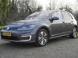 Grijs, metallic lak Gebruikt 2020 VW e-Golf Hatchback | € 11.500 (Goede deal)