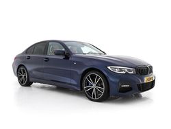 Blauw (metallic) Gebruikt 2020 BMW 330e M Sport Sedan | € 24.845 (Duur)