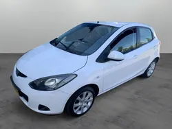 Wit Gebruikt 2009 Mazda 2 Exclusive Hatchback | € 4.500 (Duur)