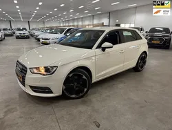Wit Gebruikt 2013 Audi A3 Sportback Attraction Hatchback | € 9.949 (Eerlijke prijs)