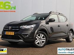 Zwart Gebruikt 2021 Dacia Sandero Expression Hatchback | € 11.900 (Goede deal)