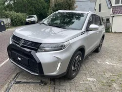Zilver Gebruikt 2025 Suzuki Vitara Style SUV | € 28.495 (Eerlijke prijs)